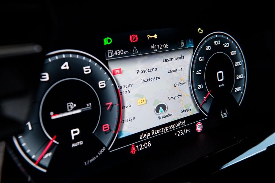 Панель приборов Audi A3 Sedan 35 TFSI S-Line 2020 года  (WW) (фото 26 из 40)